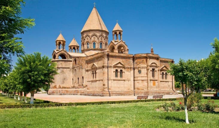 Эчмиадзинский монастырь Вагаршапат Армения